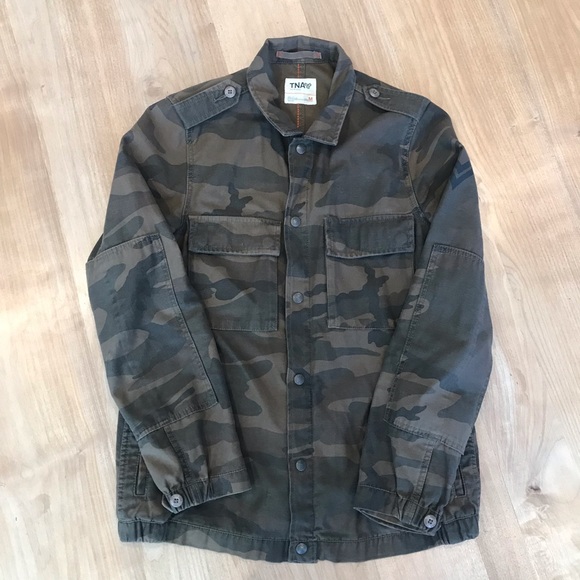 TNA Camo jacket size medium. - Picture 2 of 6